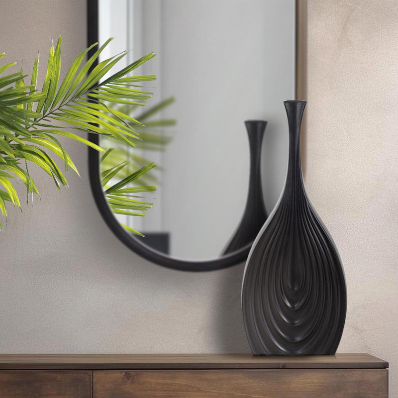 Vase oignon en céramique noir mat Morea, H 12 po x l 7,88 po x P 2,5 po