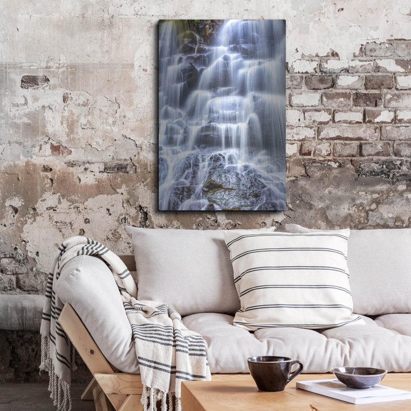 «Kanto Lampo Waterfall» par Mark A Paulda, H 36 po x l 24 po