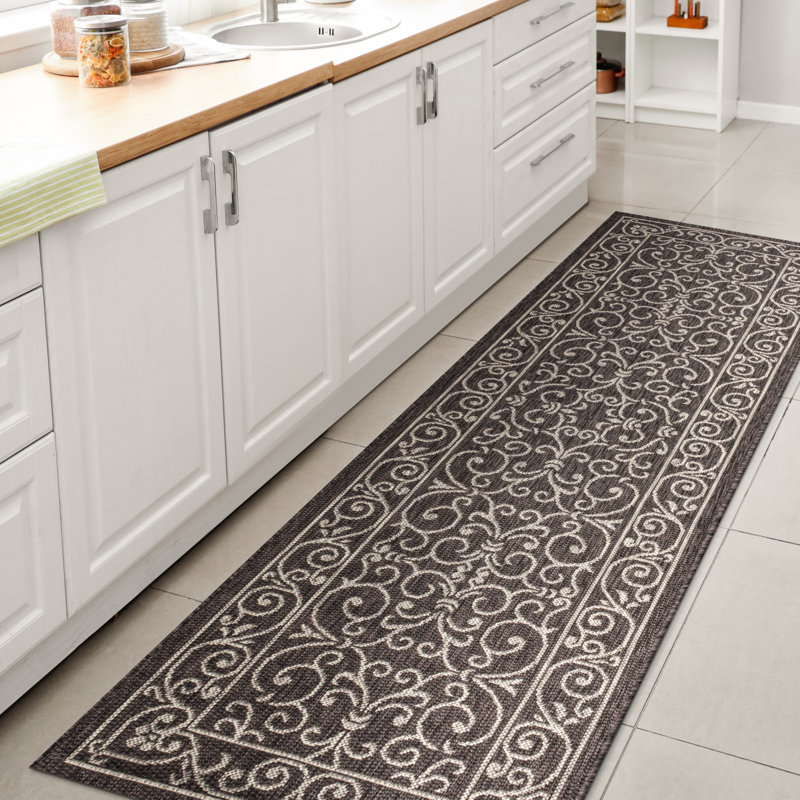 Hagerman Vintage Filigree Textured Weave Black/Gray Indoor/Outdoor Rug, Runner 2'2" x 10'