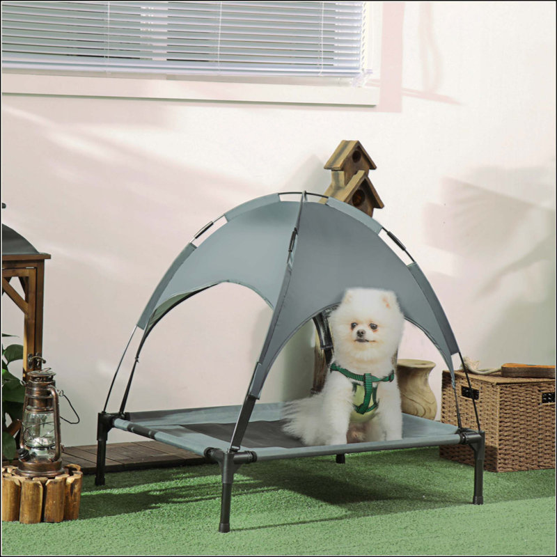 Lit surélevé pour chien avec auvent, lit pour chien respirant en filet respirant avec structure en acier thermolaqué, lit pour chien surélevé portable avec sac de voyage pour chiens d'intérieur et de plein air