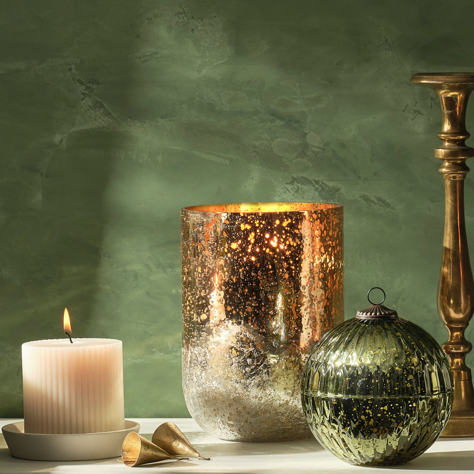 Noble Holiday Balsam & Cedar Candle, Green Mercury Ornament