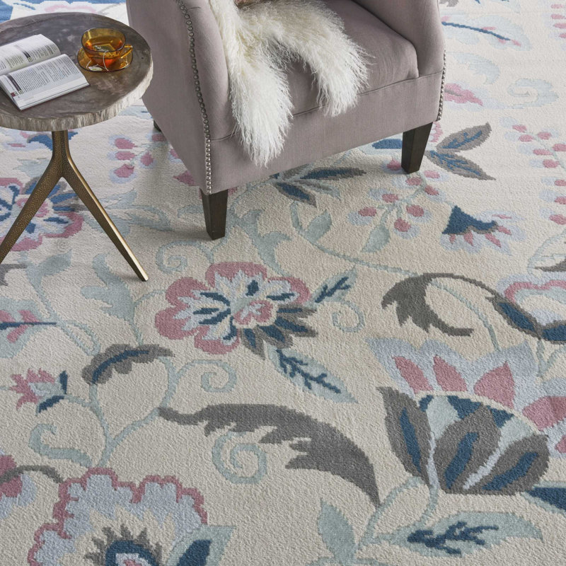 Tapis ivoire à motif floral Kardinya, Rectangle 5 pi 3 po x 7 pi 3 po