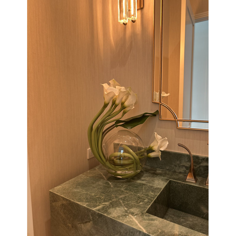 Pièce maîtresse en vase crosswinds calla lilies, Manguier
