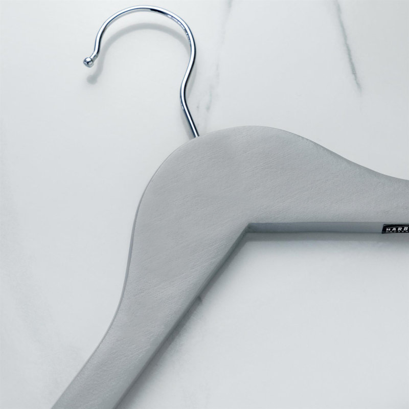 Harbour Housewares - Wooden Coat Hangers, Grey