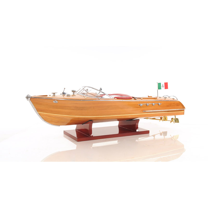 Bateau moyen à modèle aquarama Riva