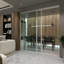 Paravent à panneau coulissant en verre transparent - Structure en aluminium avec technologie Silent Glide-49164659-64119992-126699390