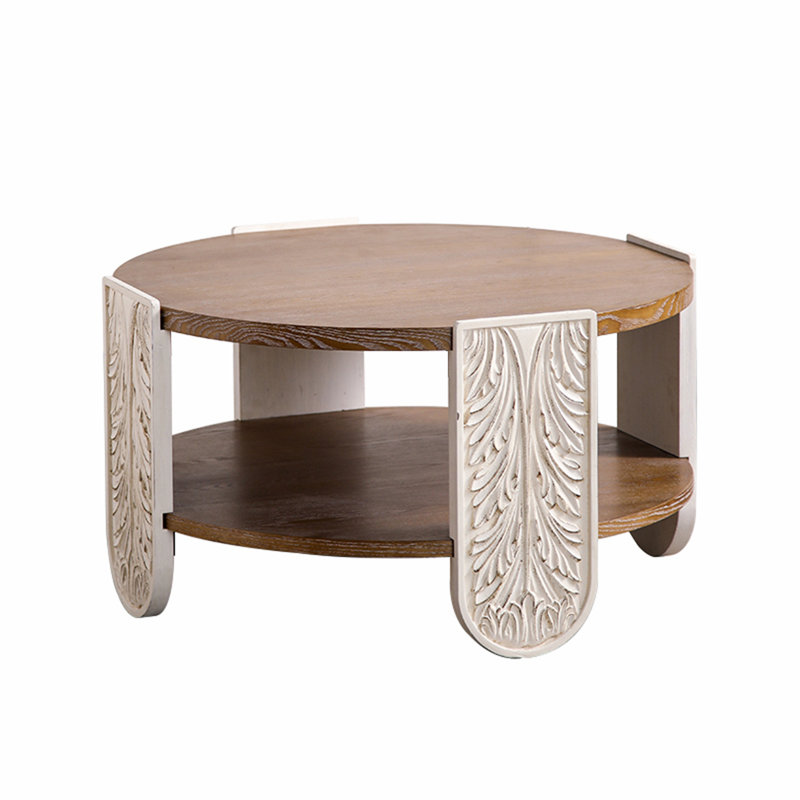 Table basse en bois sculpté