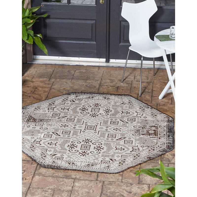 Tapis gris d'extérieur Chand, Octogone 7 pi 10 po