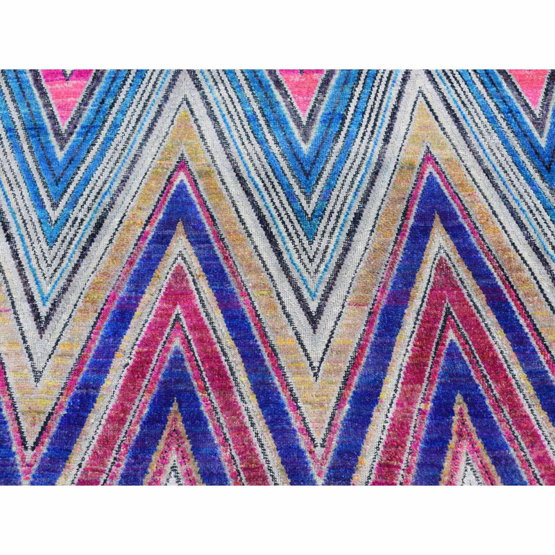 Tapis en laine noué à la main 4 pi x 6 pi 2 po à motif de chevrons rose chaud 673907D07EA346A6B7AE8C5249E85DA0