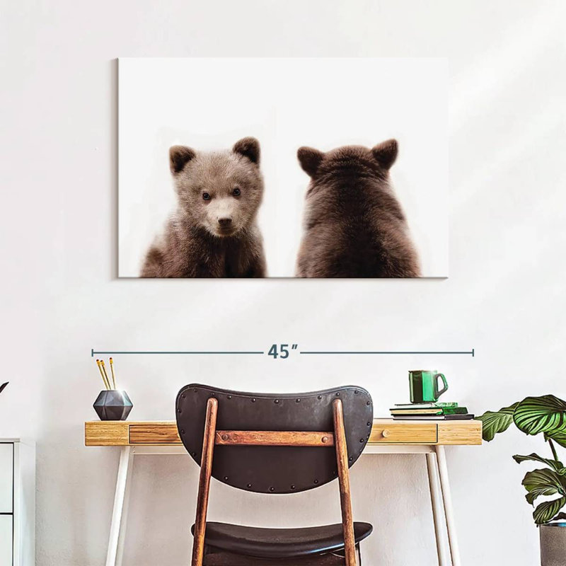 Portrait d'un ourson à l'avant et à l'arrière, H 26 po x l 39 po