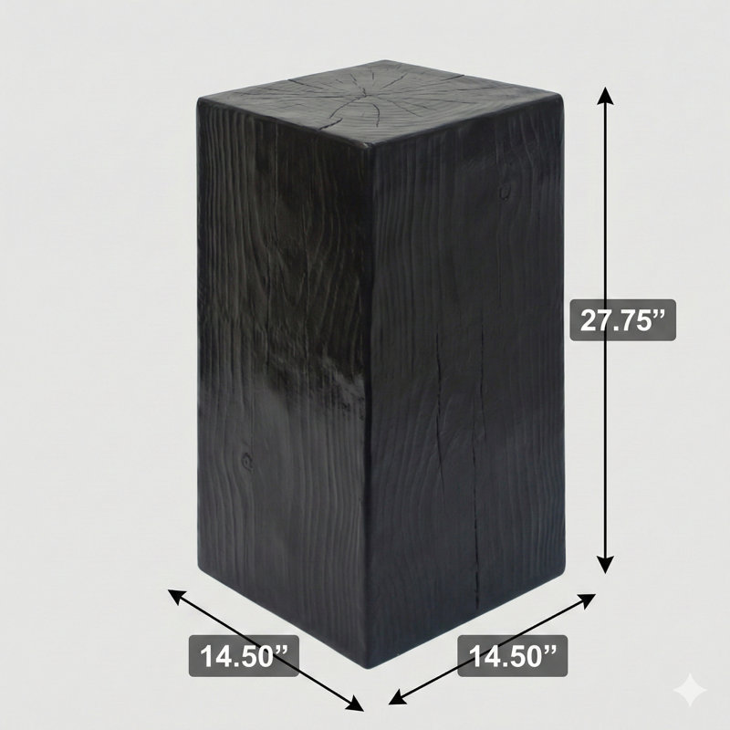 Table de bout en bois à colonne carrée MGO, hauteur 27,75 po, avec une finition vieillie d'aspect bois. Conçue pour se mélanger à différentes hauteurs pour une utilisation intérieure ou extérieure, en noir.