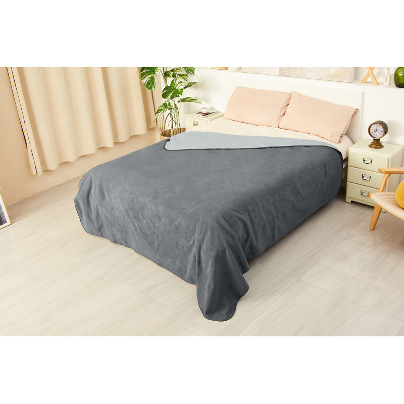 Catalonia Fleece Reversible Blanket, Light Gray/Dark Gray, 80" W x 90" L