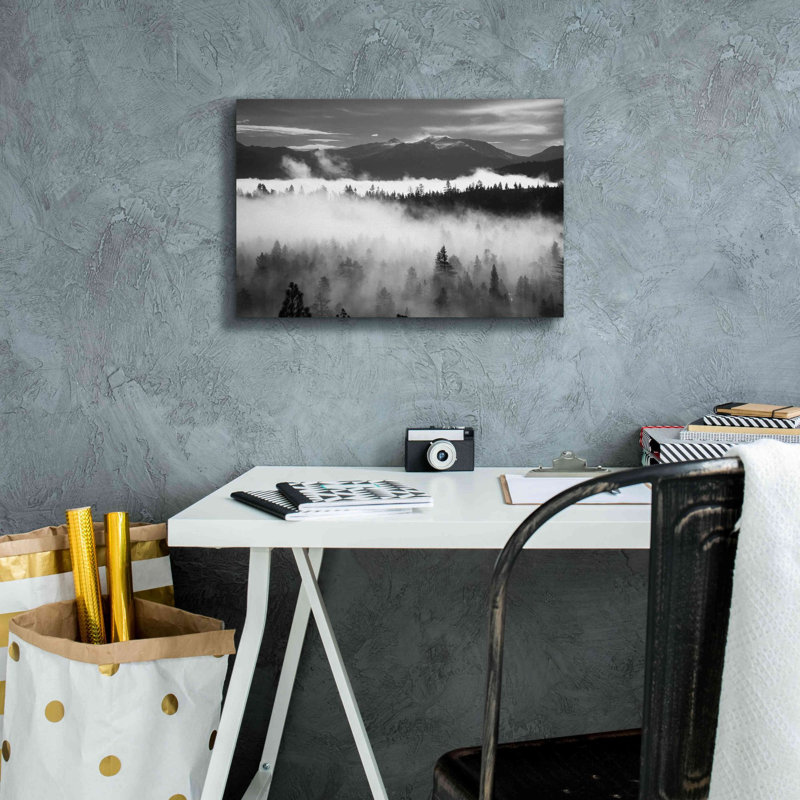 «Lake Tahoe Murky Mornings» par Edin Chavez, estampe numérique sur toile, H 12 po x l 18 po x P 0,75 po