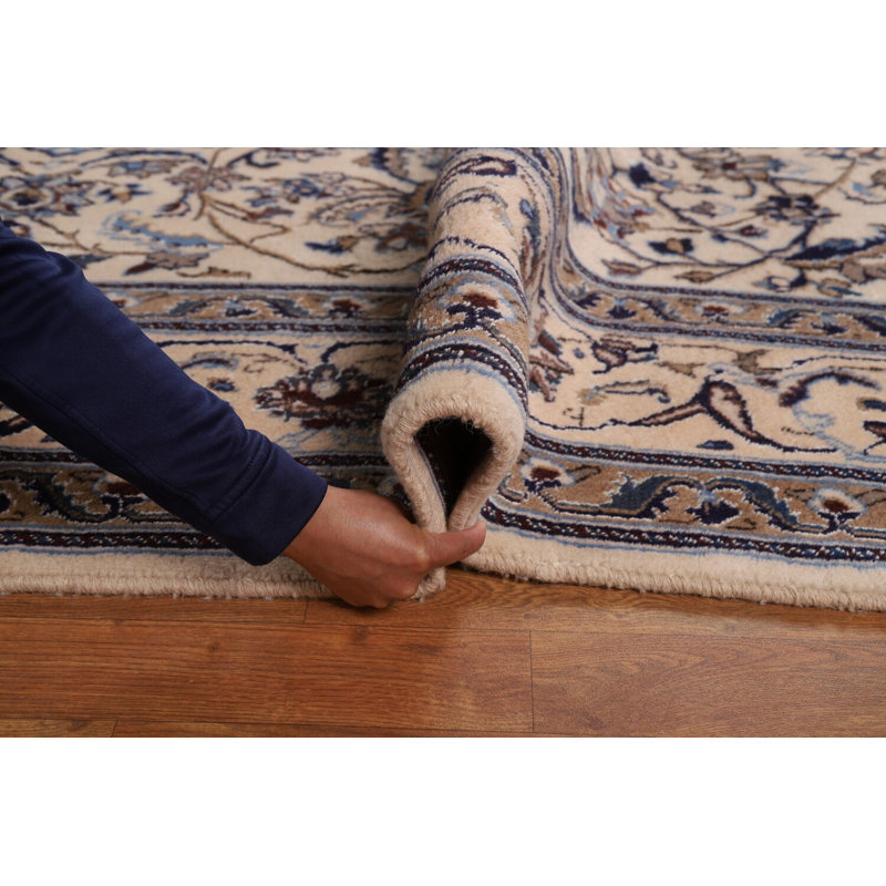 Tapis traditionnel à médaillon floral 8 x 11