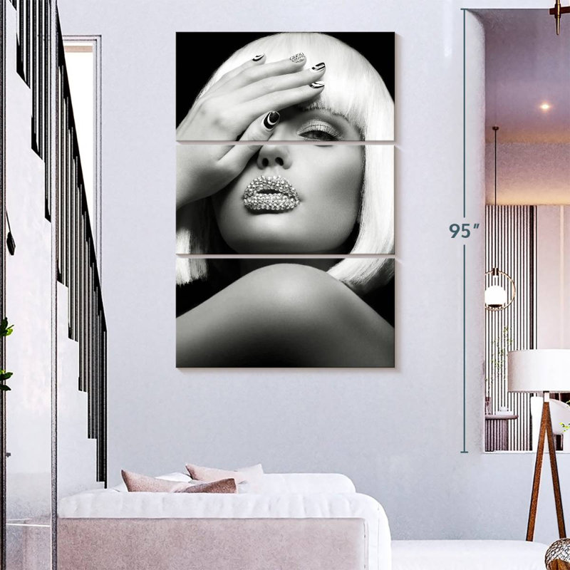 Senne Diamond Lips, 74" H x 48" W