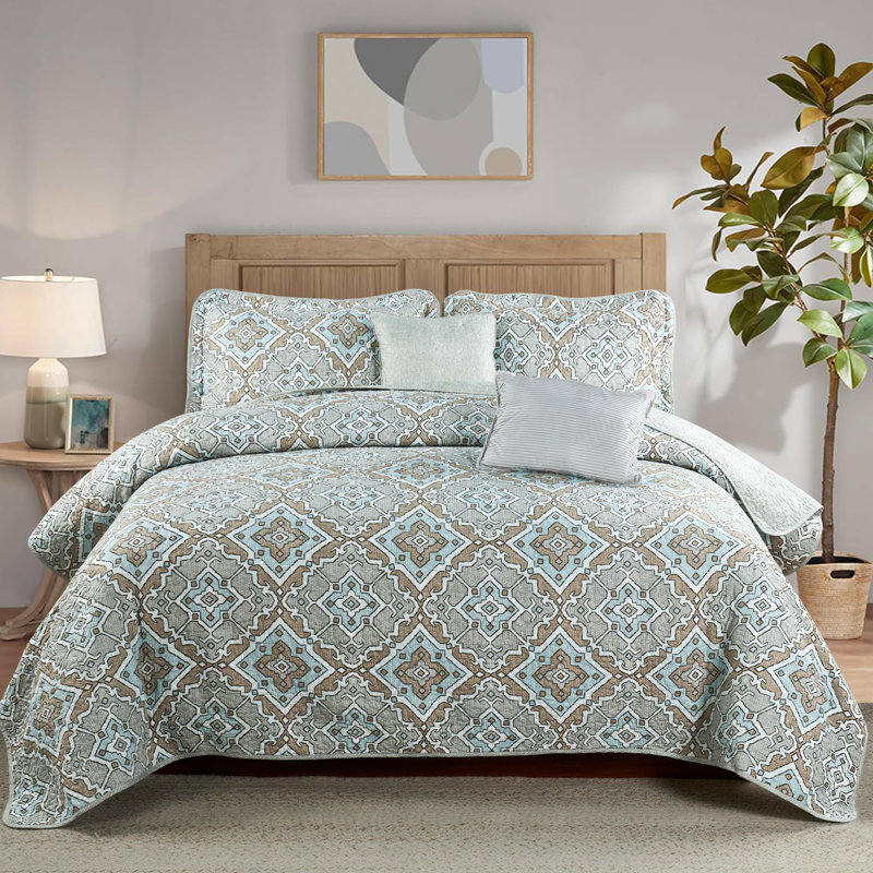 5 Piece Diego Printed Microfiber Quilts Set, Queen Quilt + 2 Standard Shams + 2 Throw Pillows