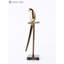 Figurine perroquet en aluminium doré 12 ", oiseau fabriqué à la main sur une branche pour décoration tropicale