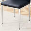 La chaise de salle à manger Black Pu (4) - prolongée, améliore le niveau de confort des utilisateurs. Les chaises 4 pièces offrent une expérience d'assise douce et confortable-887621614