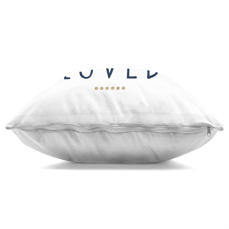 Coussin décoratif imprimé «L conviant et oiseau souriant» par Blue Chair Blessing