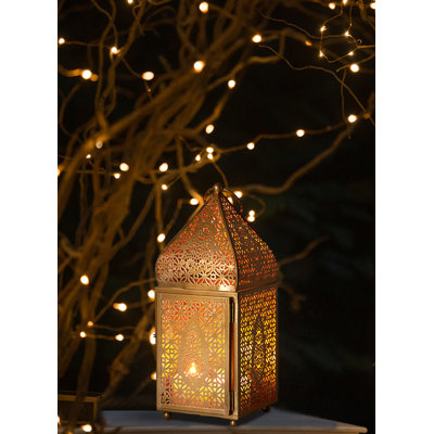 Grande lanterne ornée de bougie ornée d'or marocaine Bungalow Rose, lanterne dorée antique, porte-lanterne décorative pour mariage d'inspiration indienne, Eid, Ramadan, événements, 4,5 po de diamètre et 12 po de hauteur