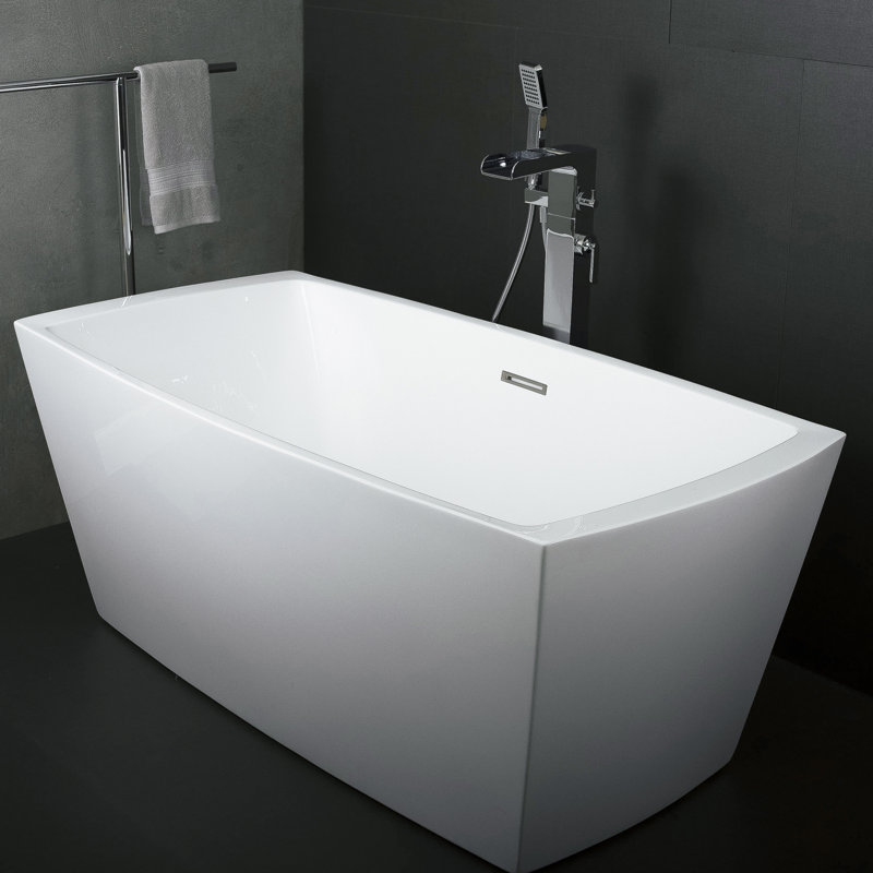 59'' x 31.5'' Bathtub