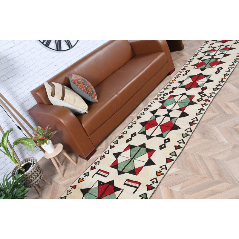 Tapis de couloir beige fait à la main avec un design turc Herki, idéal pour les couloirs et les escaliers dans un look rétro authentique