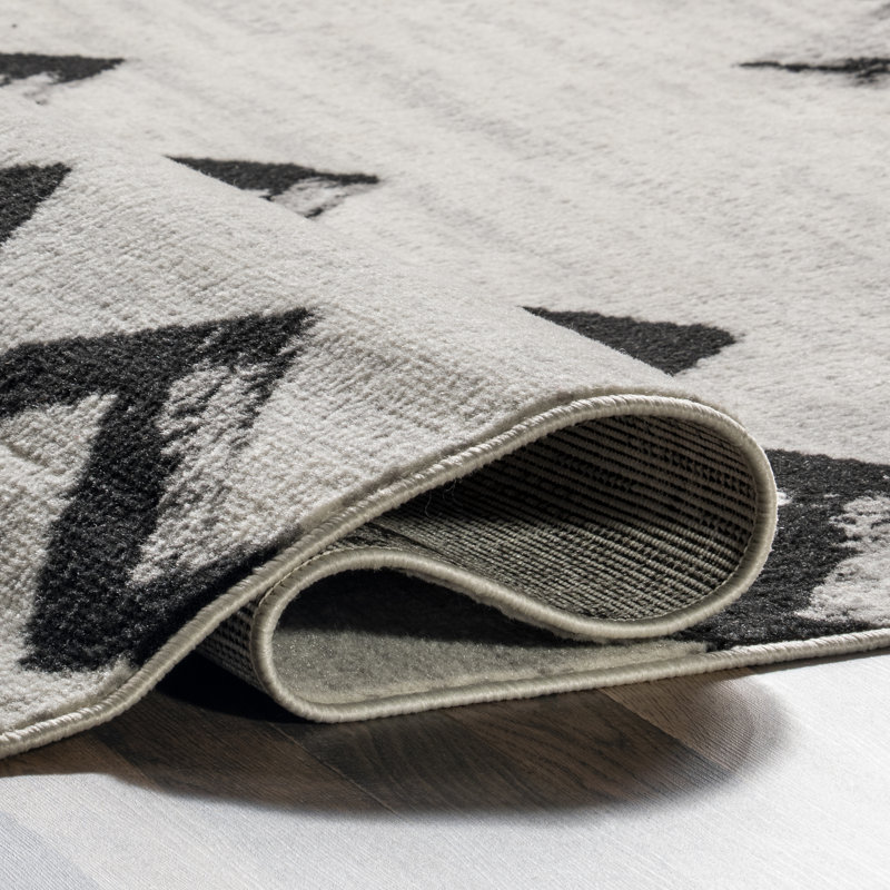 Hilmar Chevron Runner Rug for Living Room Bedroom Dining Room Entryway Hallway Kitchen, Grey/Ivory, Rectangle 4' x 6'