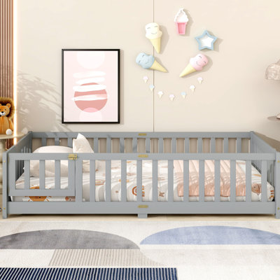 Lit simple gris avec clôture et porte tournante, supporte 250 lb, facilite le sommeil, 7 lattes en bois d'hévéa faciles à installer, structure polyvalente pour la croissance, structure indépendante