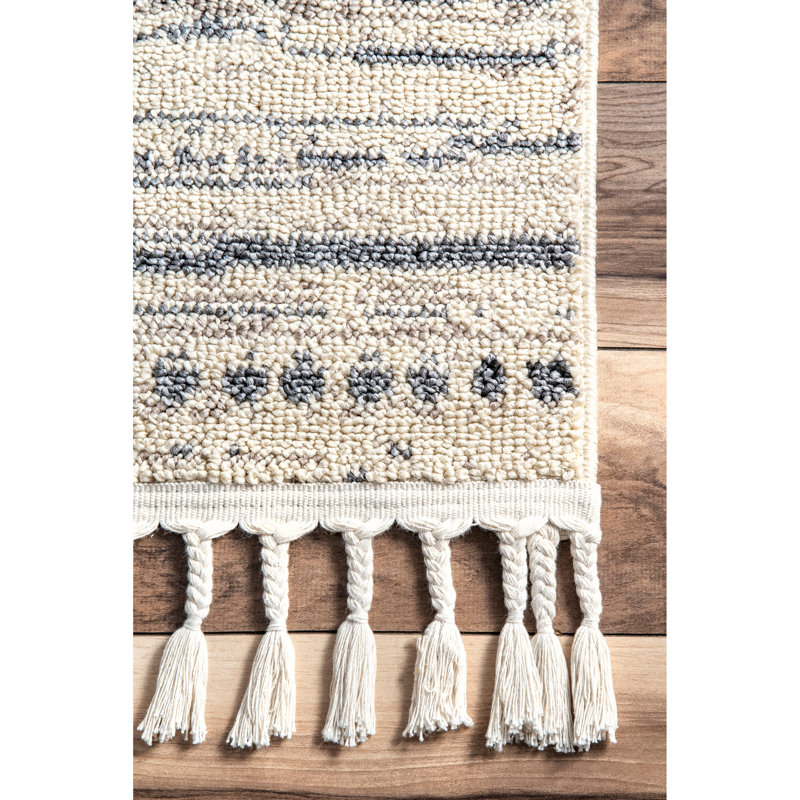 Yamada Geometric Indoor Rug, Rectangle 5' x 8'