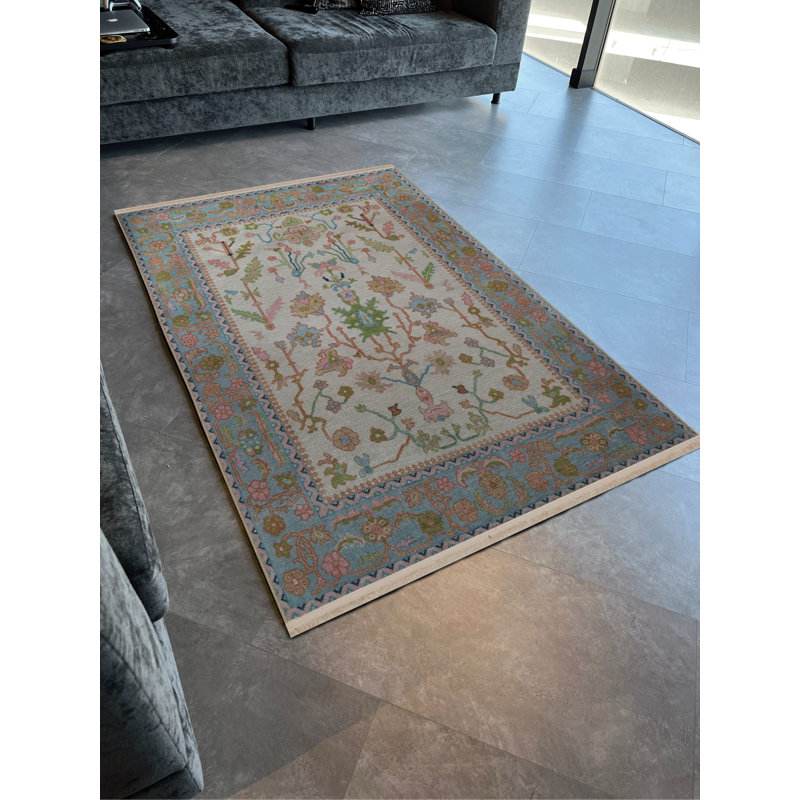 Tapis décoratif beige à motif floral frangé à motif floral, Rectangle 3 pi 10 po x 4 pi 11 po