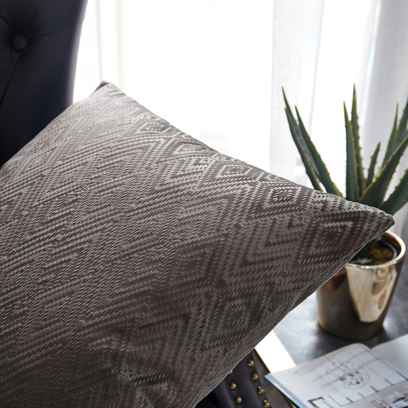 Housse de coussin carrée en velours ikat, Métal industriel