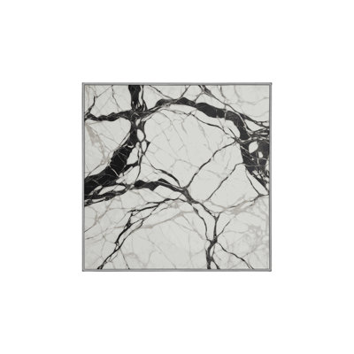 Tapis gris soyeux et moelleux