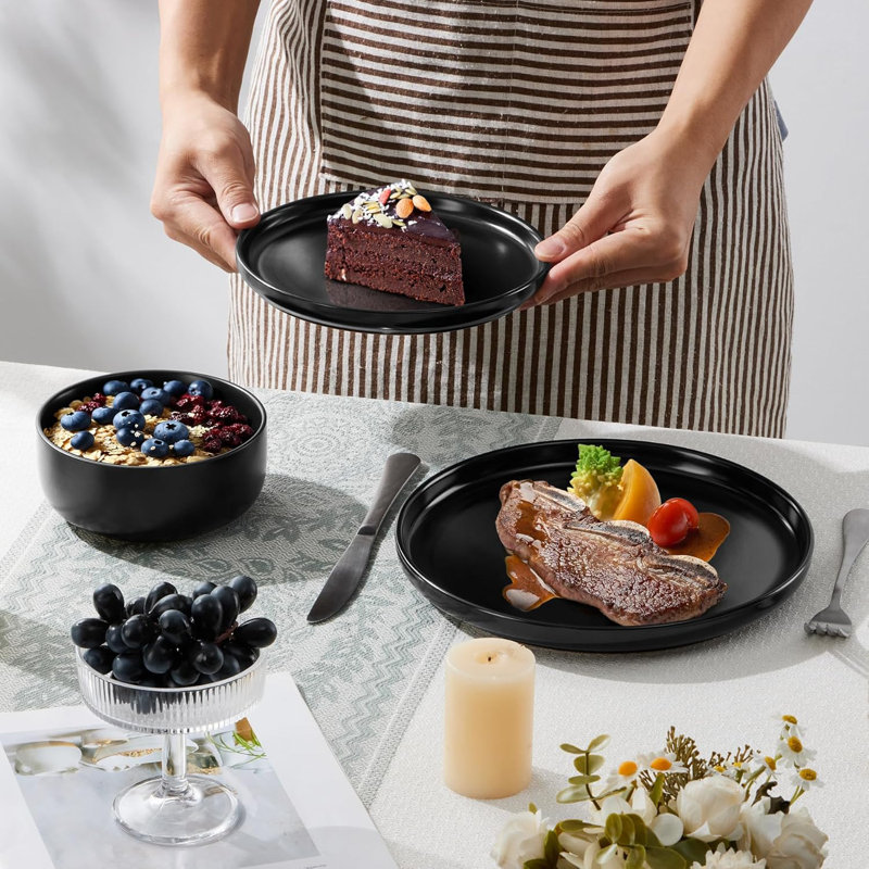 Stoneware Dinnerware - Service for 4, Matte Black