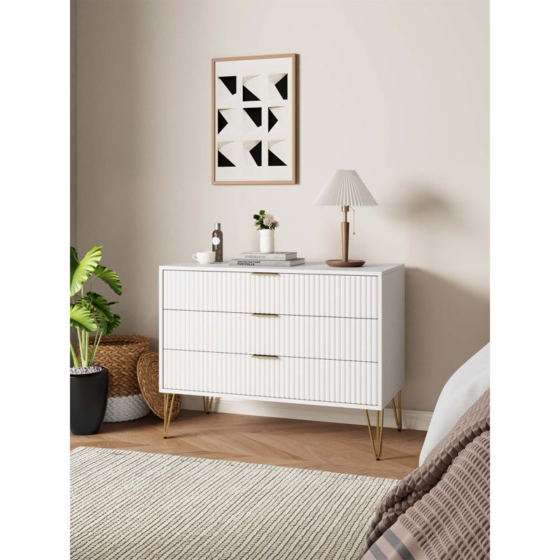 Dumbo 35" Fluted Dresser In White (3-Drawer), White