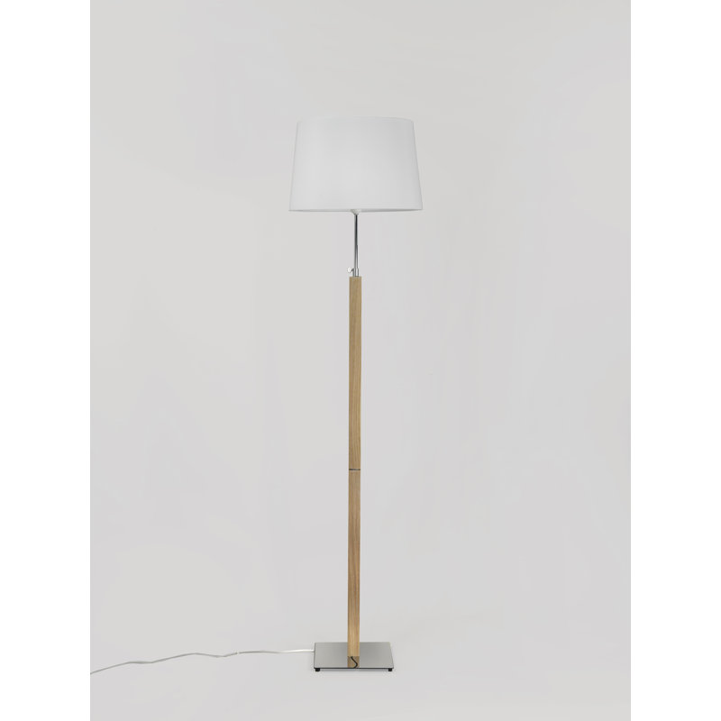 Quatro 134.5cm Traditional Floor Lamp