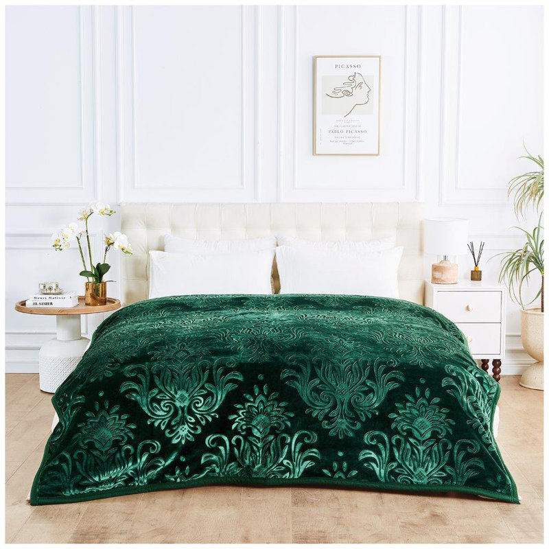 Arvelle Weighted Throw Blanket, Dark Green
