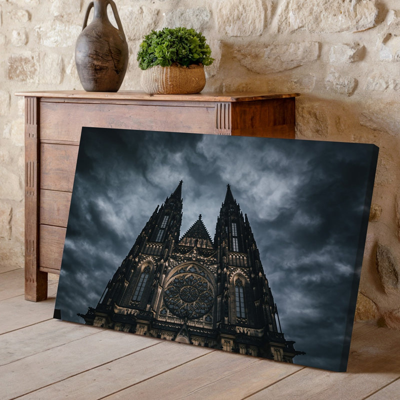 Toile «Dramatic Low Angle View Of A Gothic Cathedral Tower», art mural, H 30 po x l 30 po