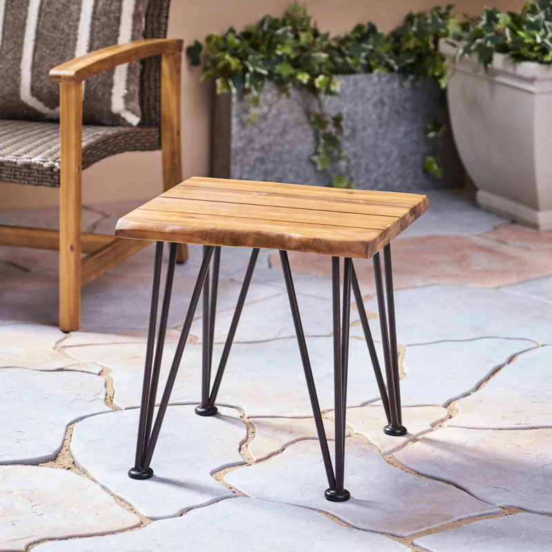 Table industrielle avec pieds en bois et métal, rustique, 18 x 18 x 18, accent de variation de teinte, teinte