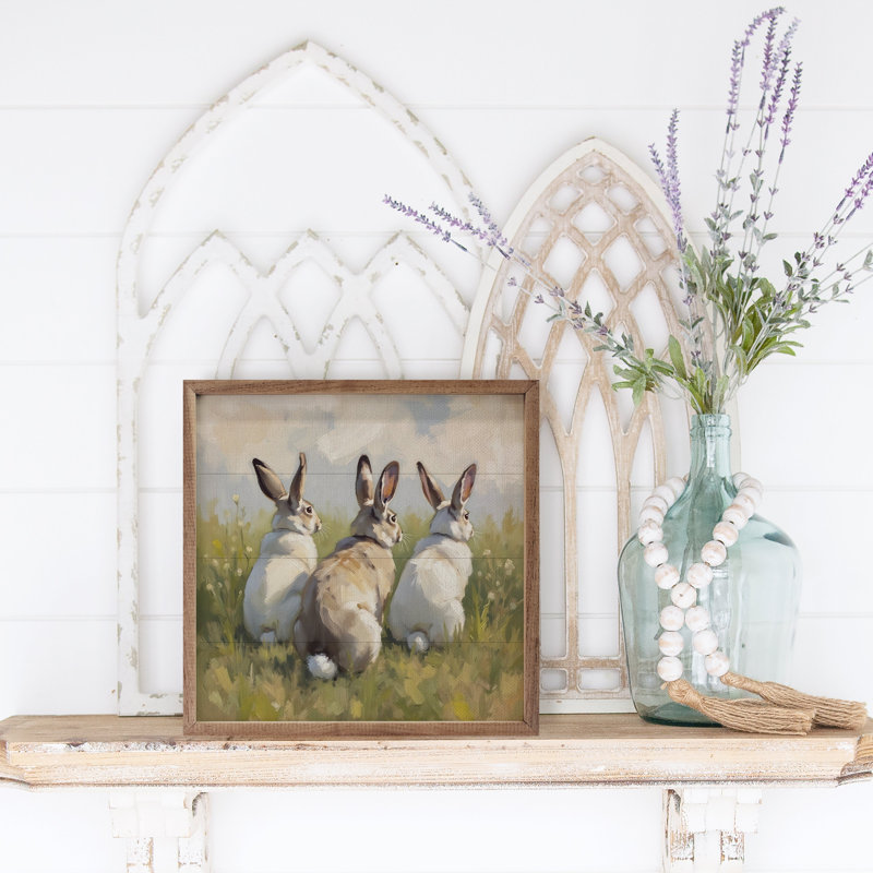 Three Bunnies In Field, H 4 po x l 4 po
