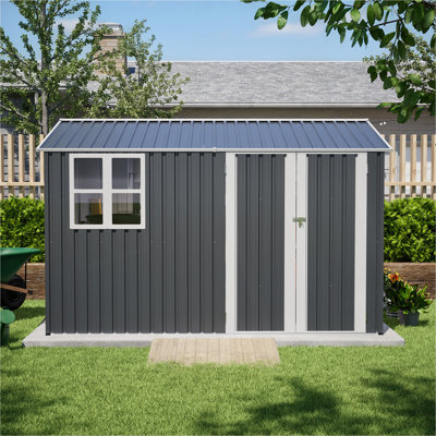 Remise de rangement extérieure en acier 10 x 8 pi avec fenêtre transparente, portes verrouillables, remise à outils en métal résistante aux intempéries pour le jardin, la cour, le patio et le rangement utilitaire, gris
