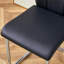 Ensemble de salle à manger à pieds en acier inoxydable avec plateau en verre trempé blanc de 63 pouces et 6 fauteuils en forme de U de style minimaliste moderne-1498455320