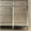 Élégante desserte à champagne en miroir - Vaste espace de rangement pour 3 tiroirs et 4 portes avec séparateur à compartiment central et base en bois décorative