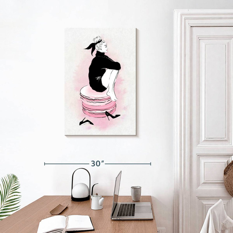 Leisha Macaron Girl, H 30 po x l 20 po