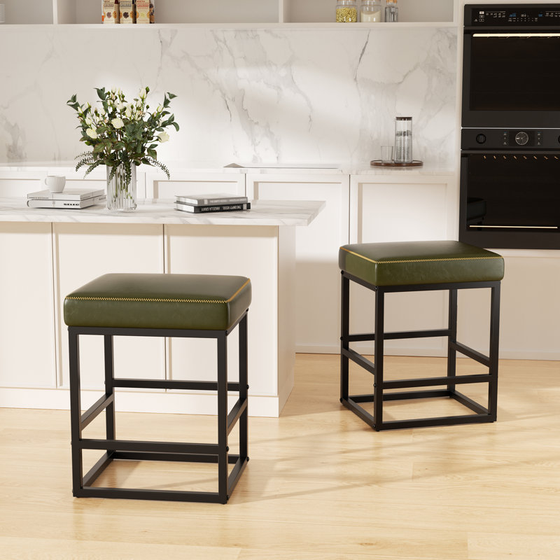 Modern Edge, Cozy Feel: tabourets de bar rembourrés en similicuir pour chaque maison, Vert