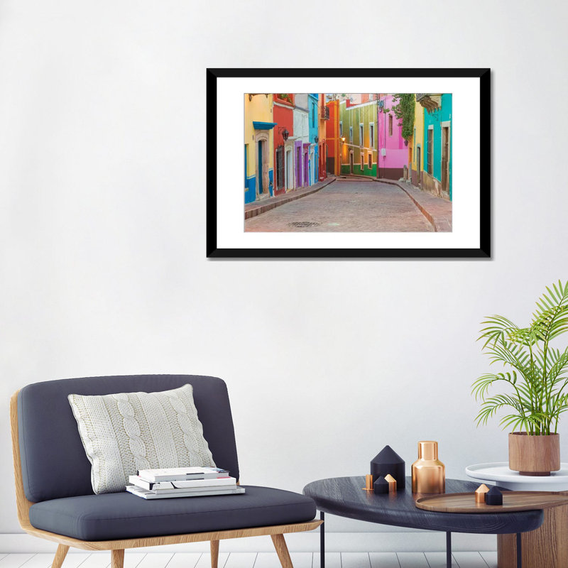 «Colorful Streetscape, Guanajuato, Mexico», reproduction de photo sur toile, H 16 po x l 24 po x P 1 po, Blanc
