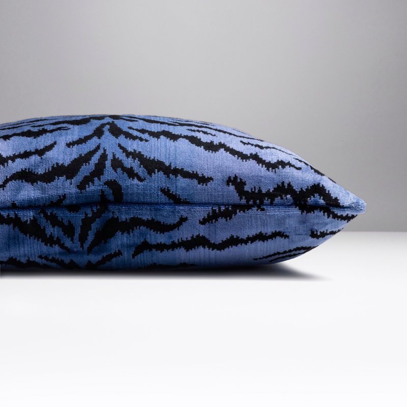 Wild Glamour Tigre Pillow Cover & Insert, Blue/Black