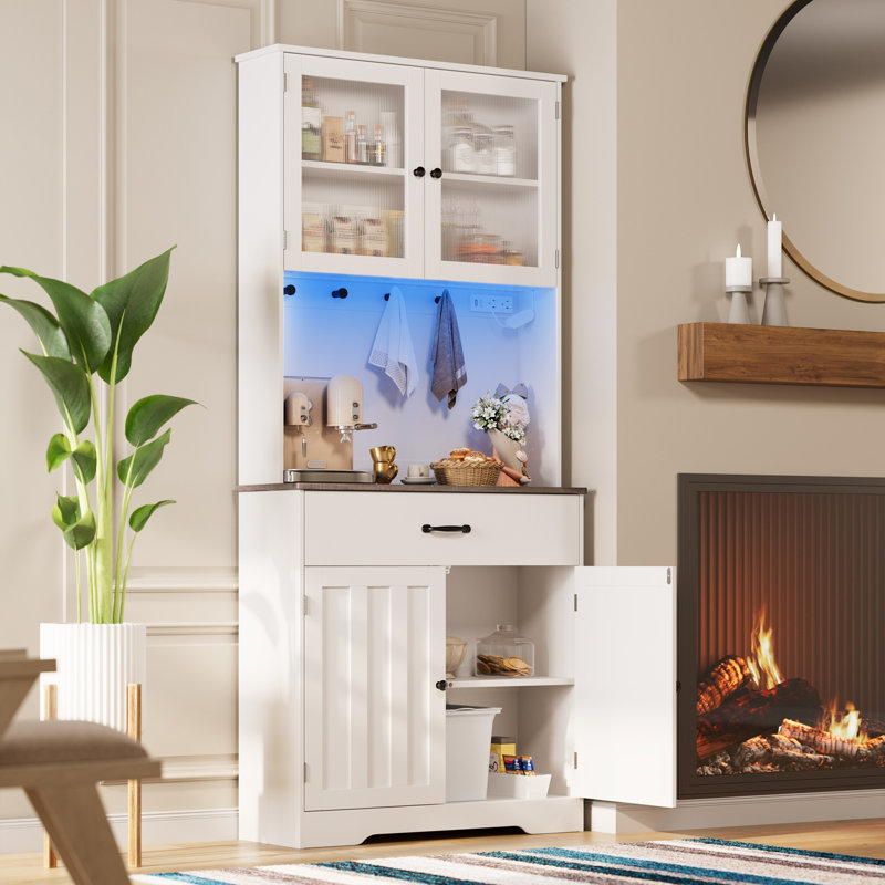 Armoire de cuisine Gizoon 70,9''H avec borne de recharge, Gris