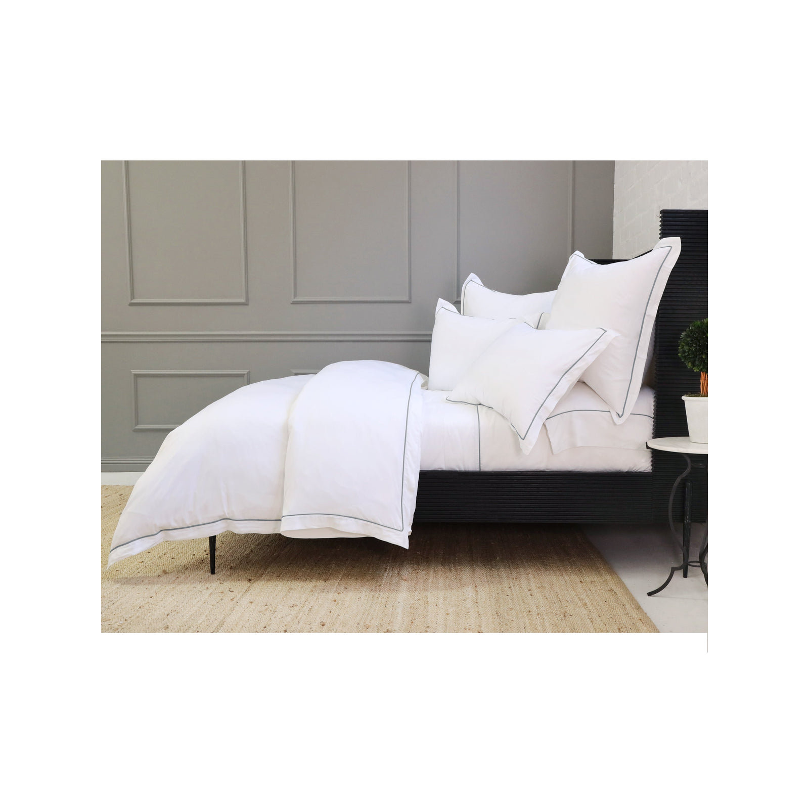 Sheena Rayon Duvet Cover Set, King Duvet Cover + 2 King Shams, White/Ocean