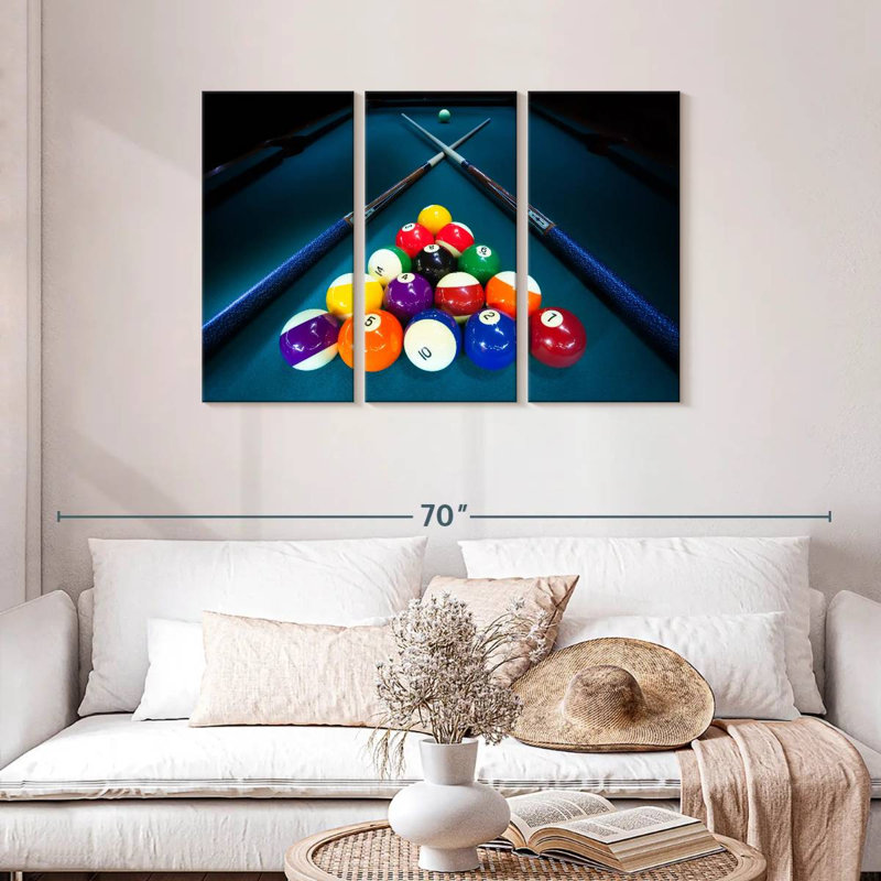«Billiard Cue Stick Triangle», 3 pièces sur toile, H 28 po x l 45 po x P 1,25 po