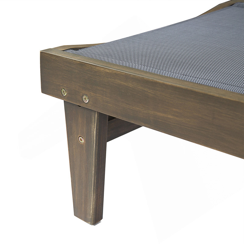 CHAISE LOUNGE
